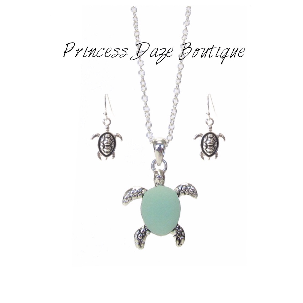 Sea Glass Turtle Pendant‎ Necklace & Earring Set